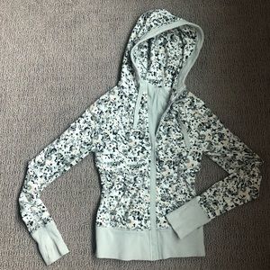 Lululemon Zip Up Hoddie - Size 2
